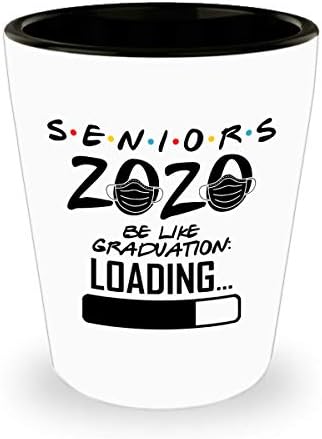 Sevimli Ama Kaba Yaşlılar 2020 Sınıfı 2020 Mezuniyet Arkadaşlar için Komik Mezun Shot Glass için