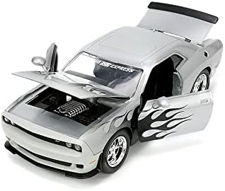 2015 Dodge Challenger SRT Hellcat, Gümüş - Jada Oyuncaklar 33880-1 / 24 Ölçekli pres döküm model oyuncak araba
