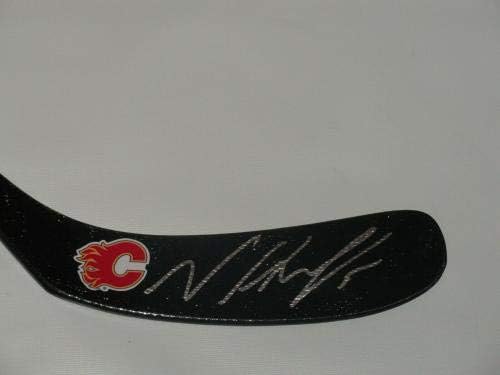 Noah Hanifin İmzalı Hokey Sopası Calgary Flames İmzalı-İmzalı NHL Çubukları